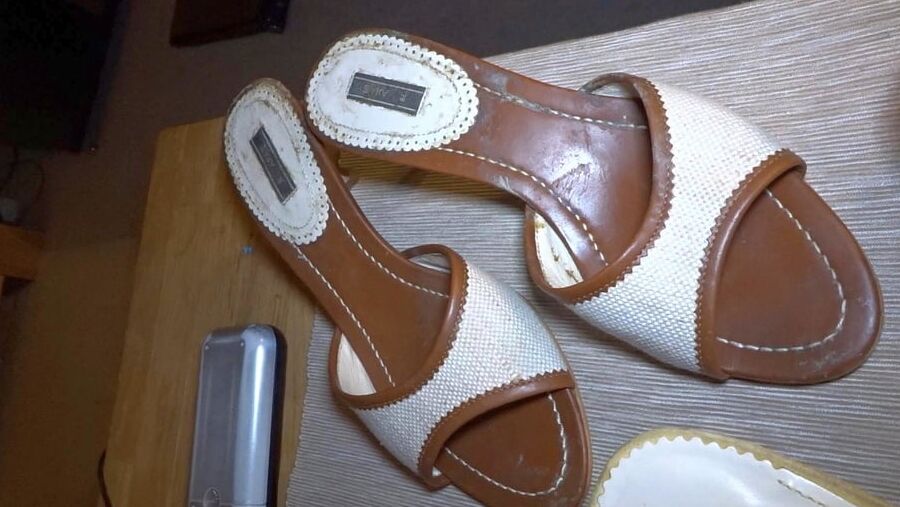 my favorite dirty cum mulesof my wife,her home slippermules