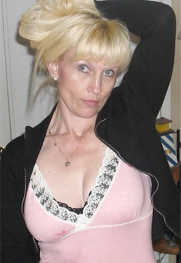 Exposed Whore Julie Hall from Mexborough UK