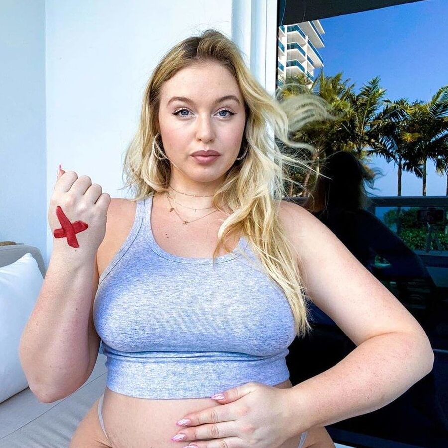 Black bred pawg Iskra Lawrence