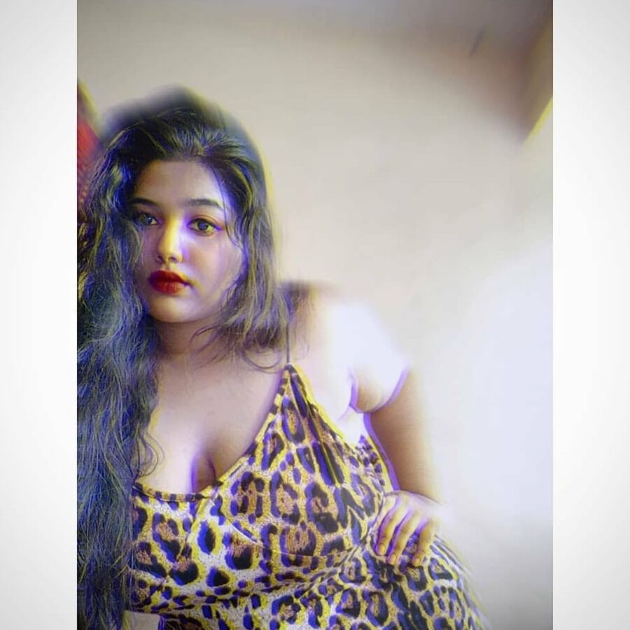 Desi Hot Chubby Girl