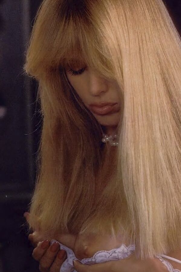Classic s blonde glamour model Eloise B