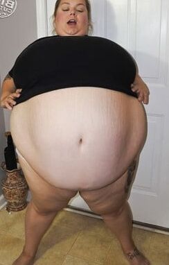 Beach Ball Babes - The Roundest BBW &amp; SSBBW