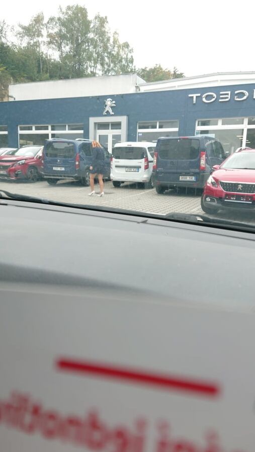 PEUGEOT DEALER :-)