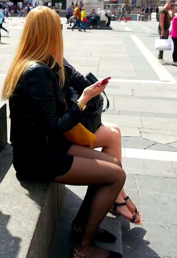 Street Pantyhose - Unaware Cunny on the Street