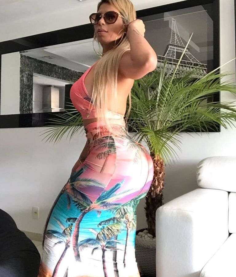 PUTA DO INSTAGRAM: Nanda Vieira