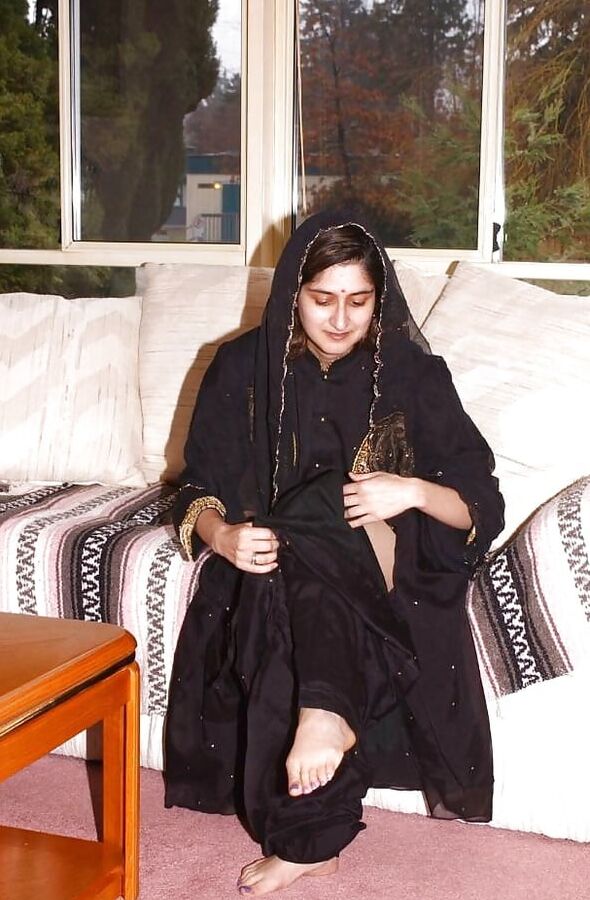 DESI CUTE LOOK WITH SALWAR KAMEEZ