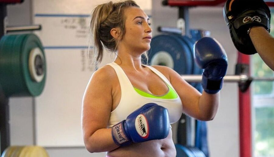Lauren goodger
