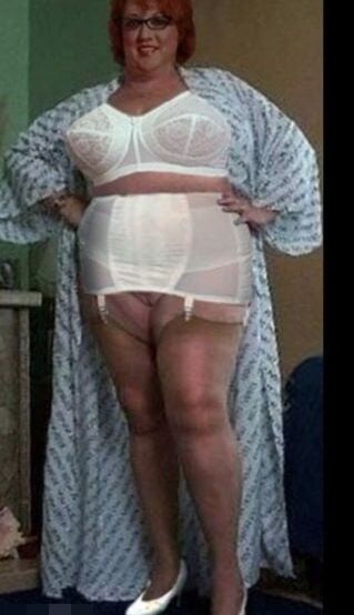 Girdle, Mieder, Shapewear und Heels I