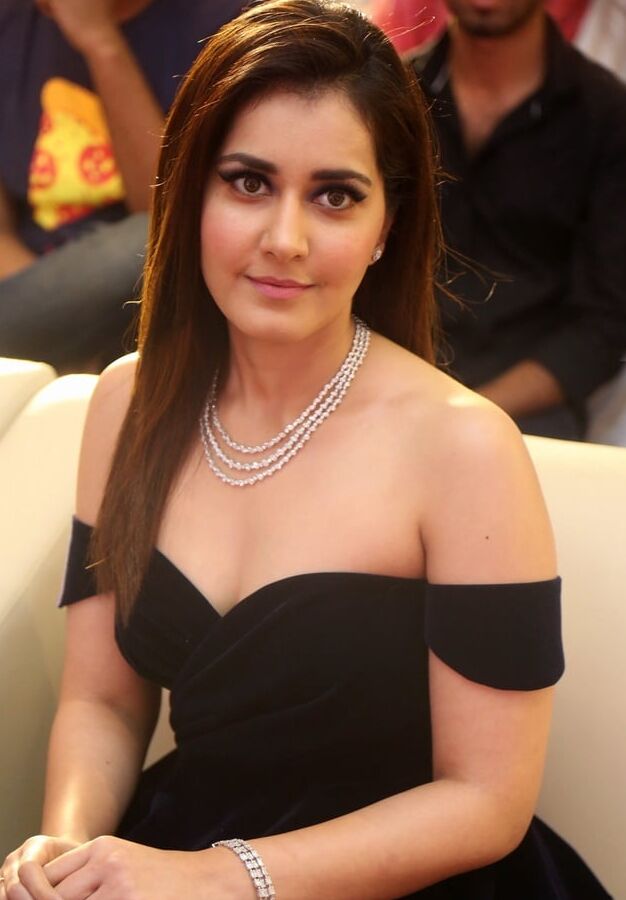 Rashi khanna sexy very hot