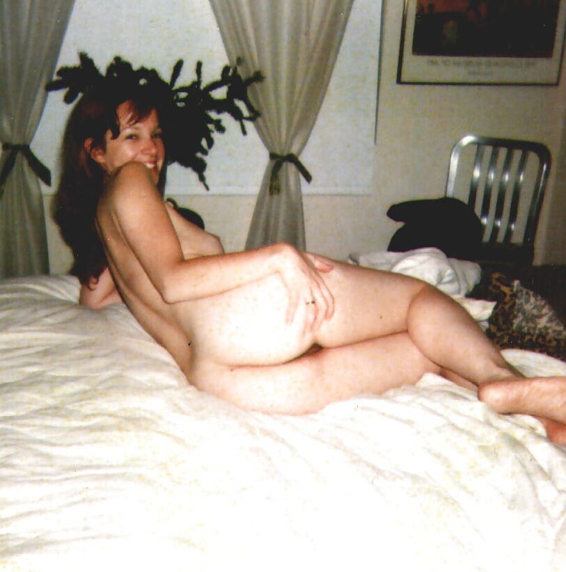 Vintage Babes Showing Their World
