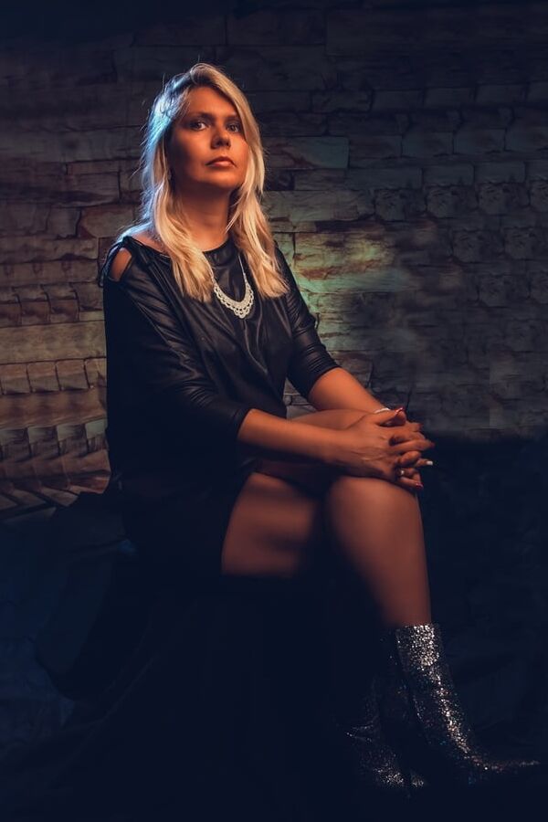 Vicky in latex