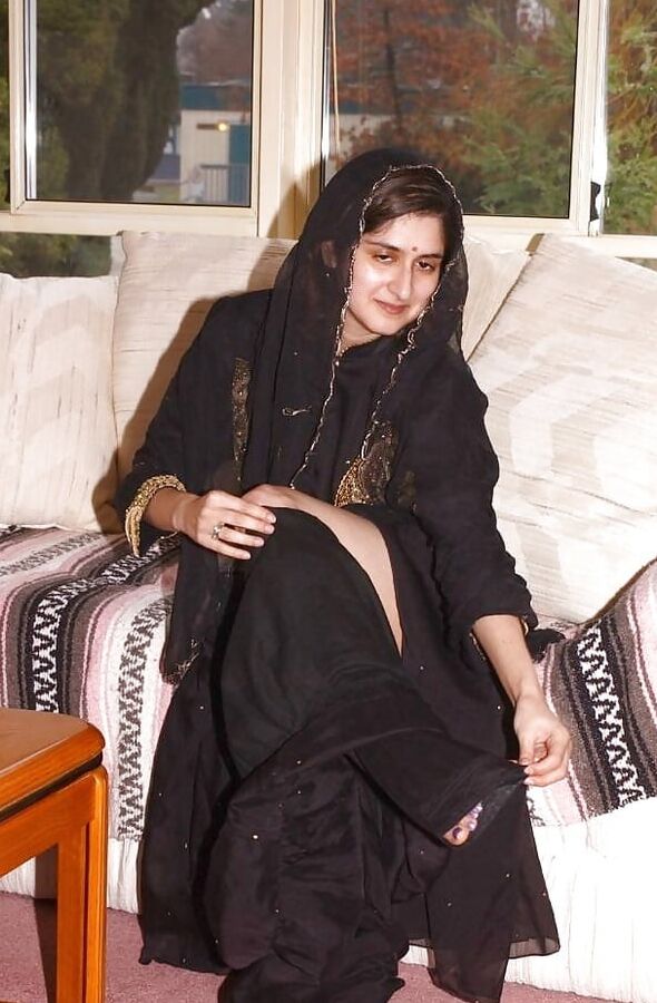 DESI CUTE LOOK WITH SALWAR KAMEEZ