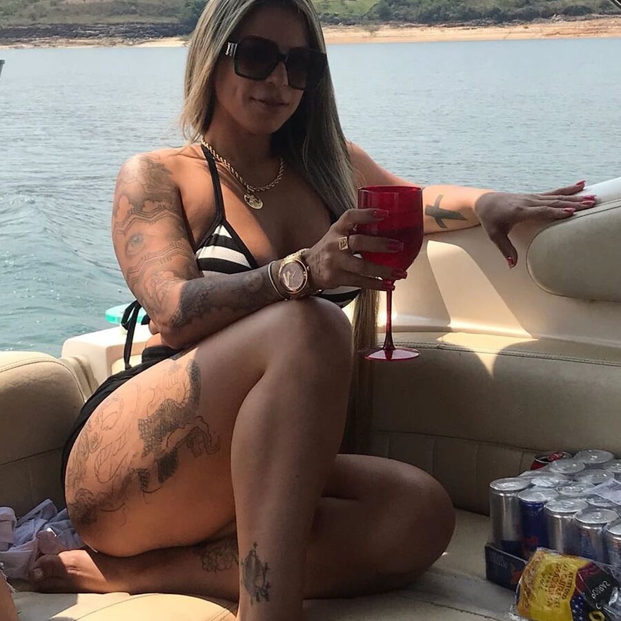 PUTA DO INSTAGRAM: Nanda Vieira