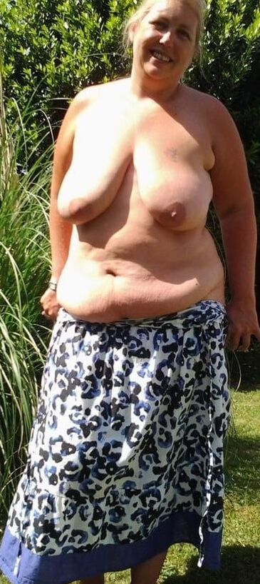MATURES AND GRANNIES