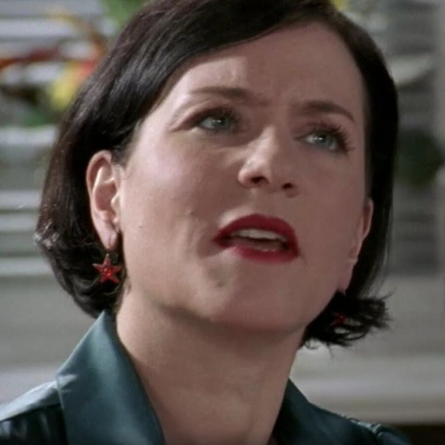 Geile Frau Stockl. Sexy Sau innSatinbluse.