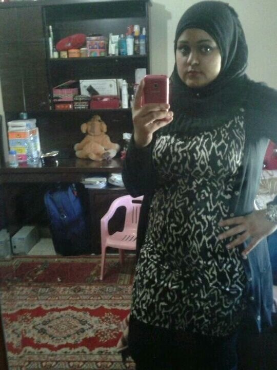 hijab selfie
