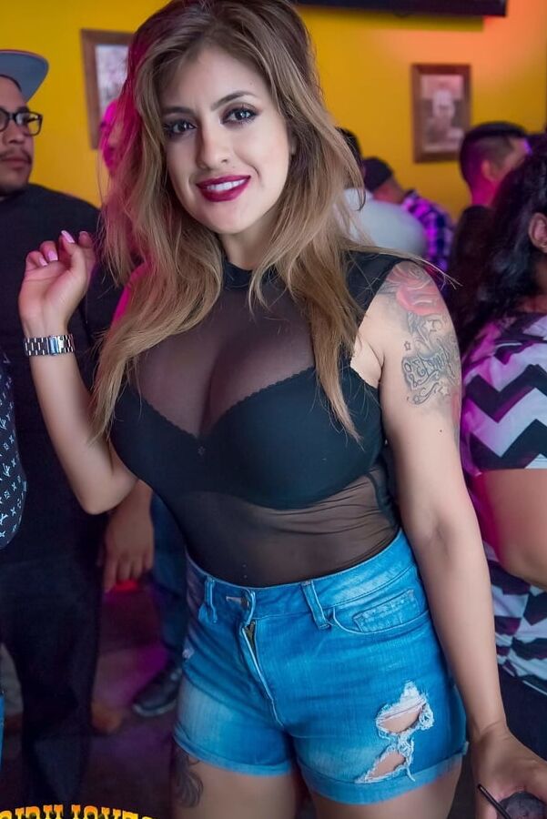 Sexy club latinas