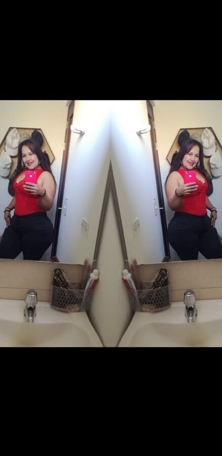 Mamacita Nalgona madura Jennifer