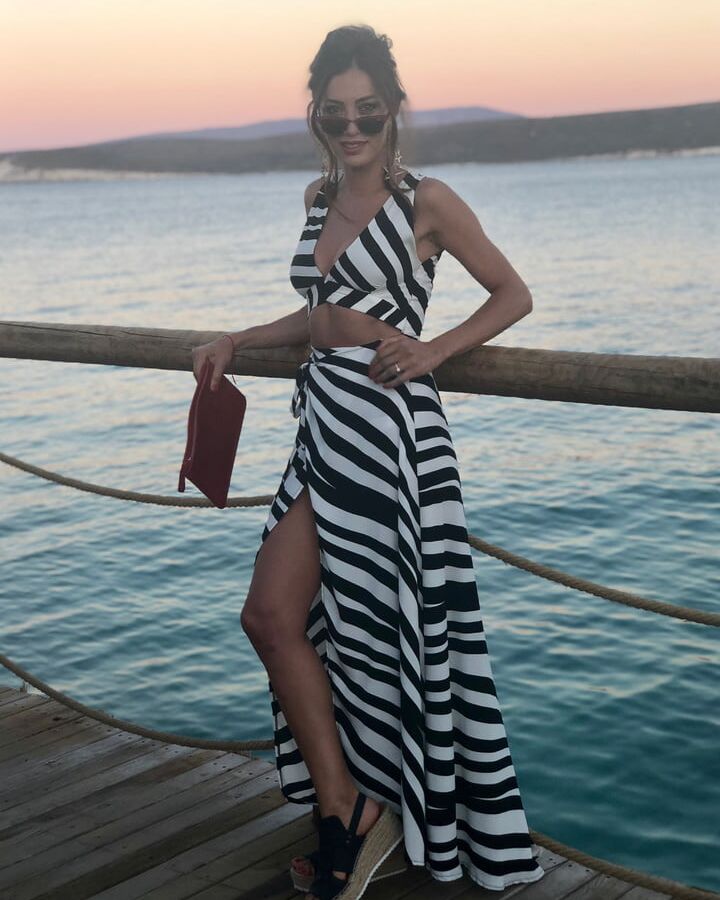 Sexy Turkish actress Merve Oflaz