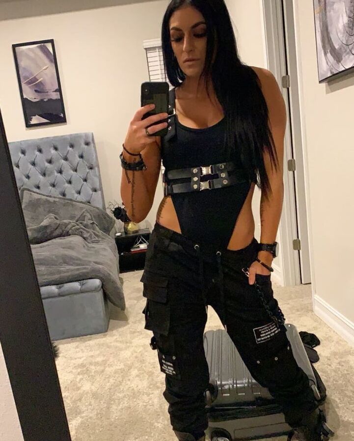 Sonya Deville