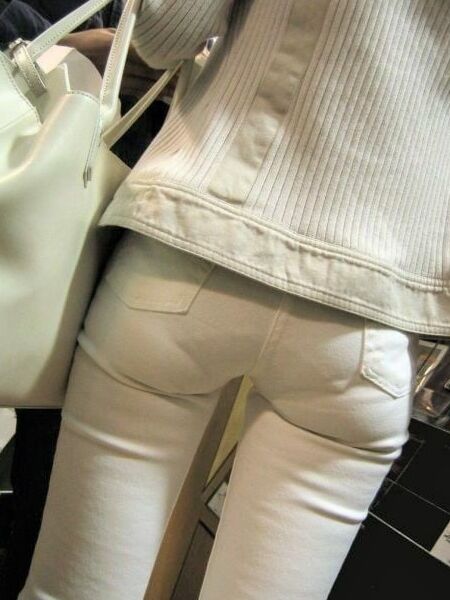 Voyeur: Eyes always on Asian ass.....