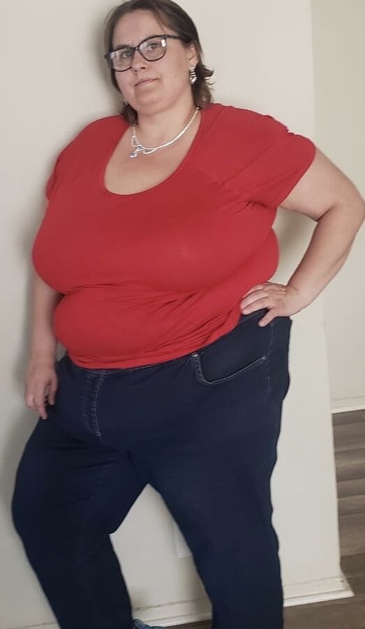 Want to empty my balls in this BBW