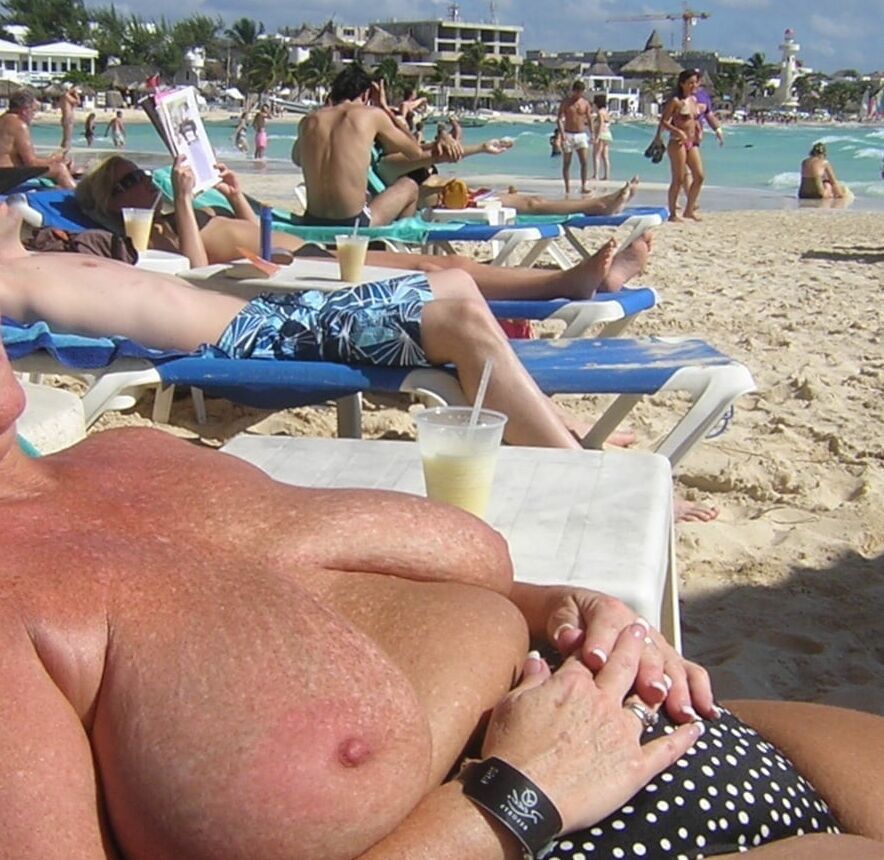 Voyeur boobs mother