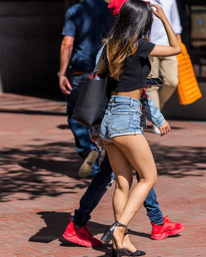 Voyeur: Eyes always on Asian ass.....