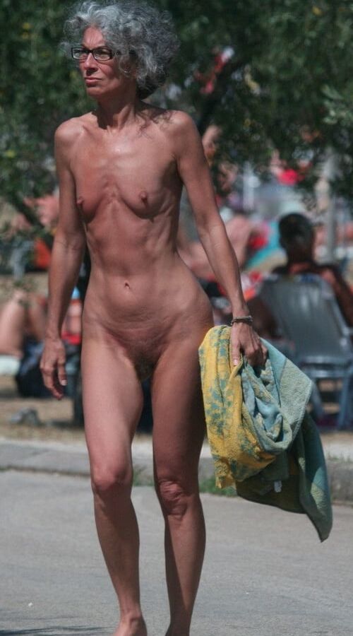 Mature beach bunnies and mermaids with natural tits