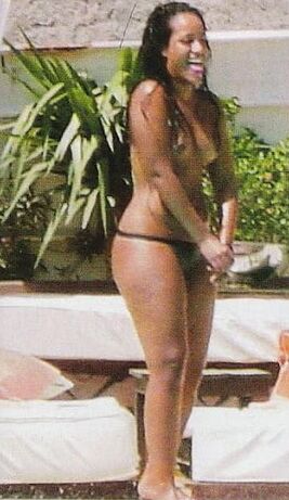 Amel bent hot
