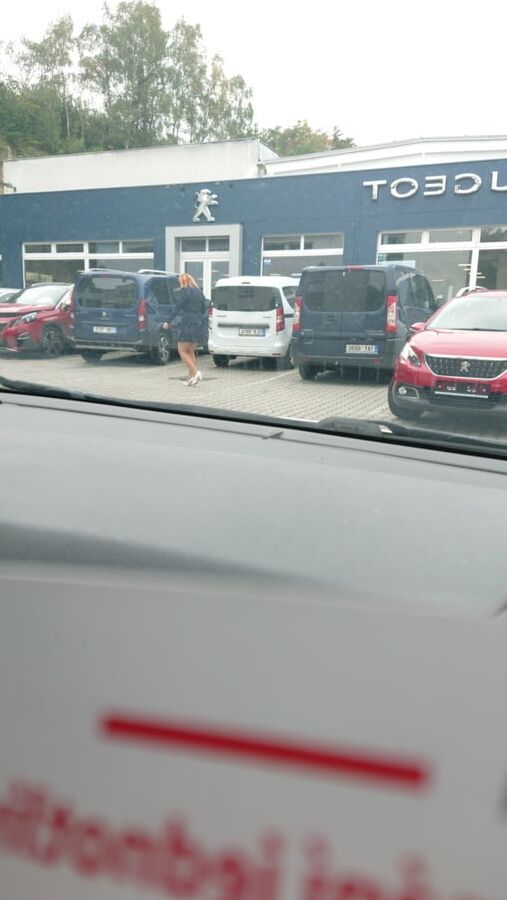 PEUGEOT DEALER :-)