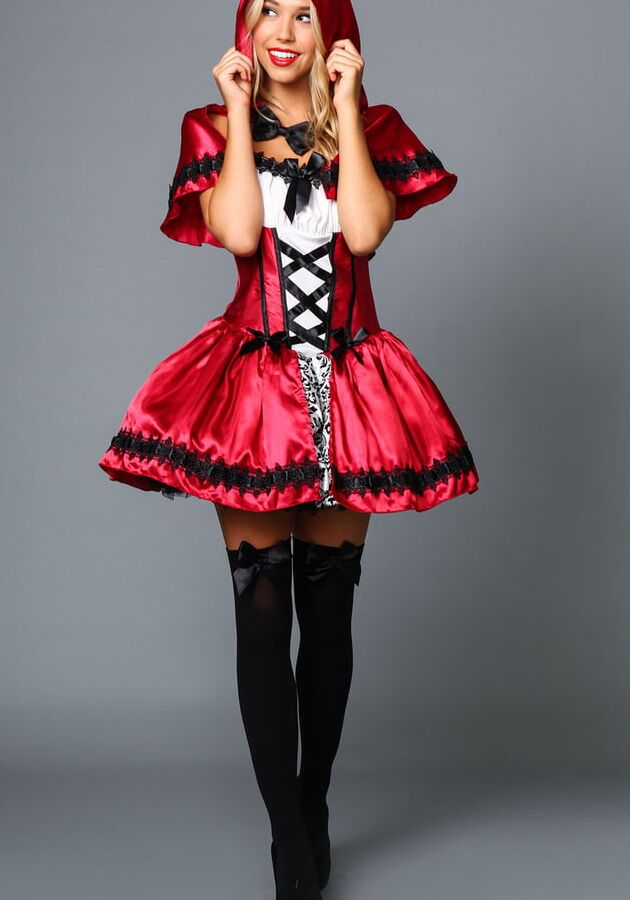 Alexis Ren - Every Day is Hallowe&;en