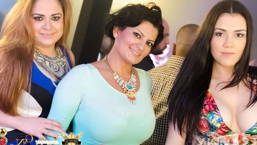 Sexy club latinas