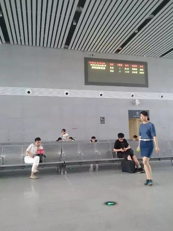 One-day tour of the non-speed rail