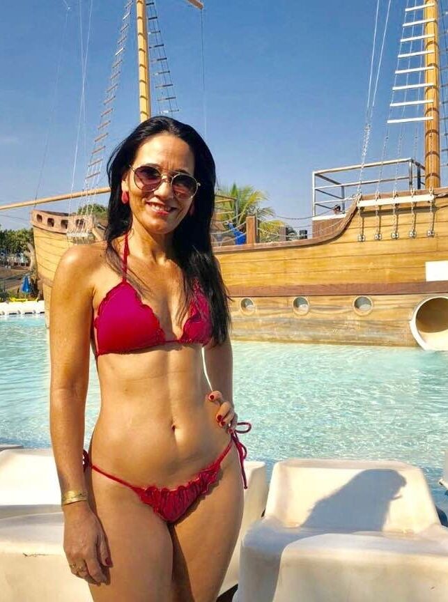 COROA IVONE GATA