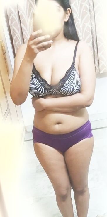 Desi Indian slut bhawana