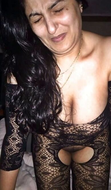 Mature mom brunette olgun anne naked banyo legs turk turkish