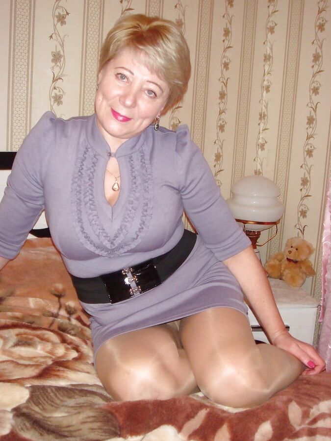 Matures In Pantyhose