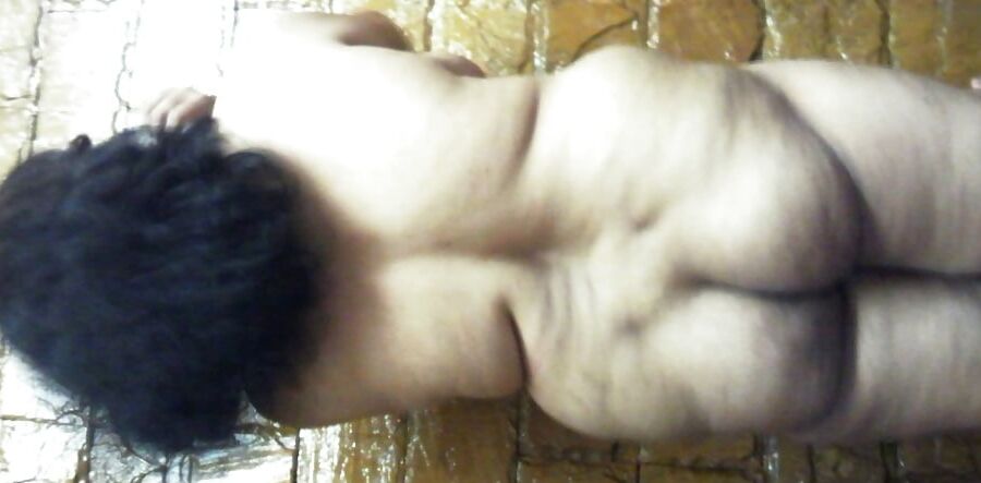 Indian big Aunties ass gand mix pic