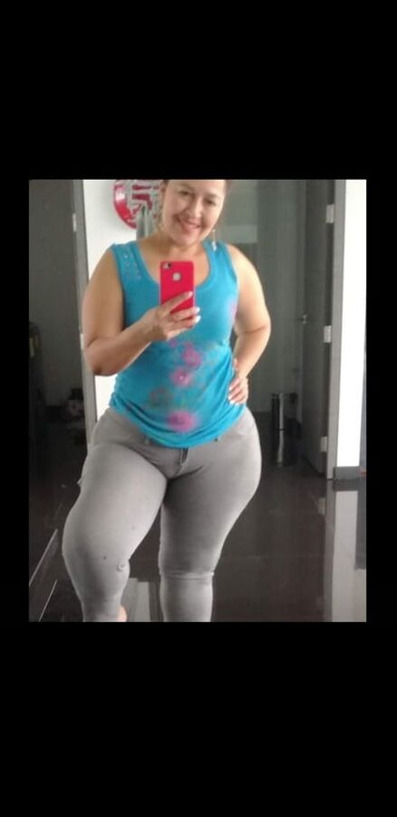Mamacita Nalgona madura Jennifer