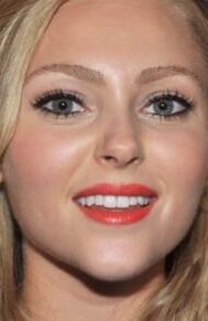 ANNASOPHIA ROBB