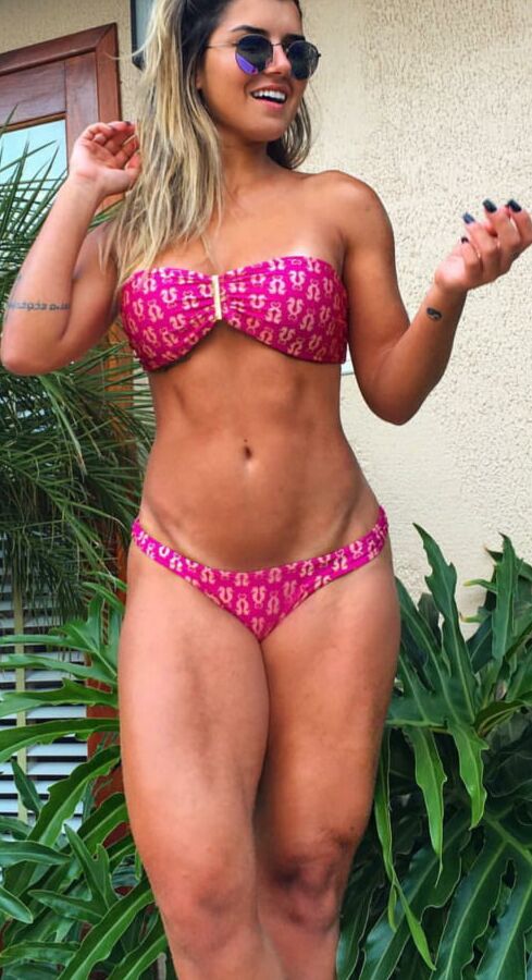 VITORIA GOMES