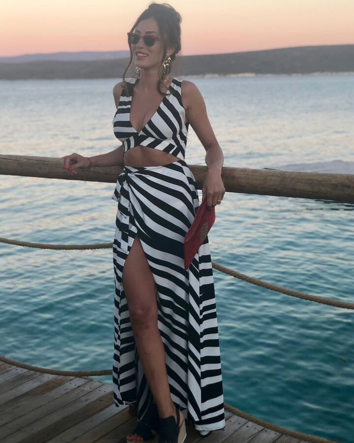 Sexy Turkish actress Merve Oflaz