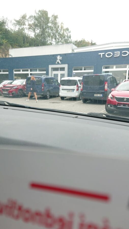 PEUGEOT DEALER :-)