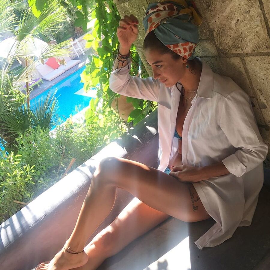 Sexy Turkish actress Merve Oflaz