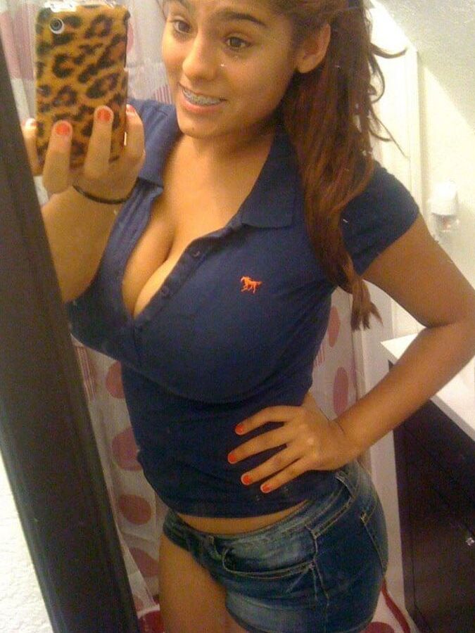 BoobsSelfie