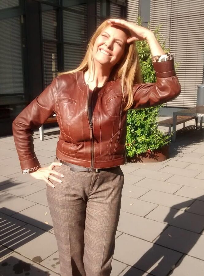 Female Celebrity Boots &amp; Leather - Maxi Biewer