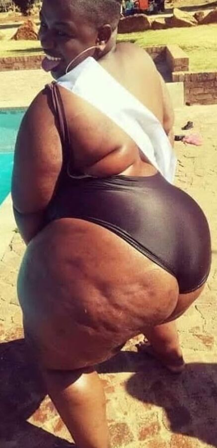 Huge booty mega thigh wide hip bbw pear Lindi