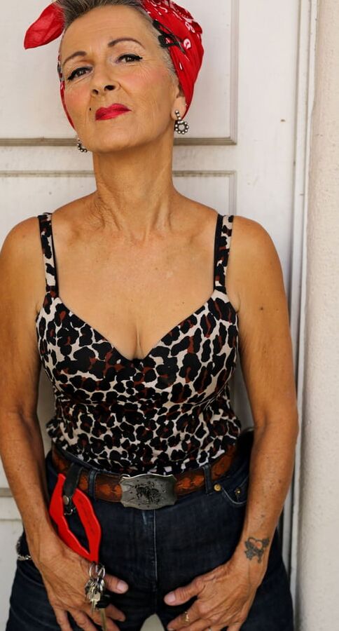 Are you mastubating? Well your aunts are here to help