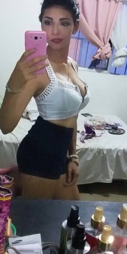 Flaca tetona